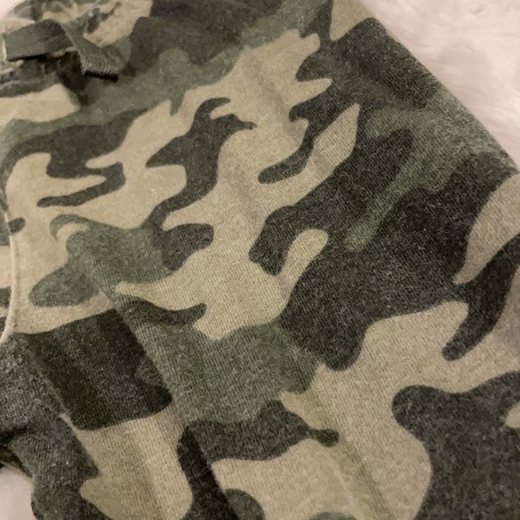 Army fatigue pants and white ‘summer fun’ top - Picture 7 of 7